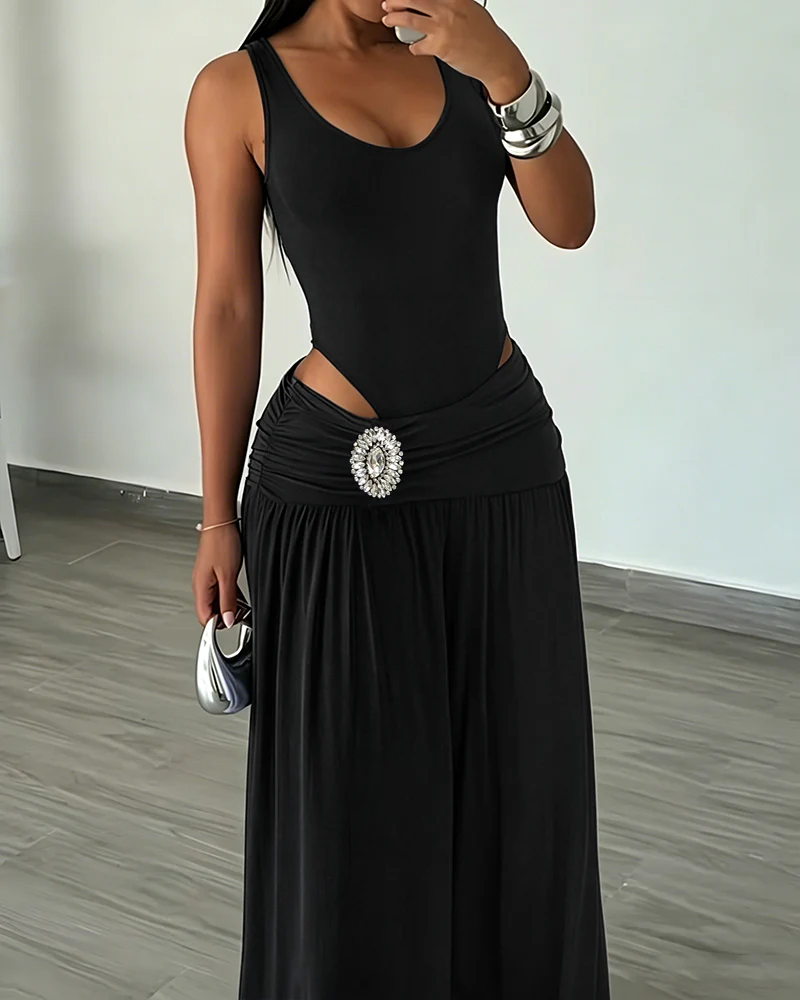 Women's 2 Piece Outfits Sleeveless Slim Fit Bodysuit and Rhinestone High Waist Ruched Wide Leg Pants Set - Image 7